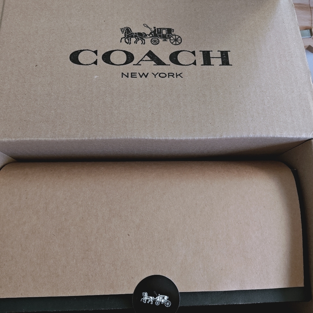 NIB Coach Runway Cherry Black Leather Flats - Size 8 - Picture 12 of 12